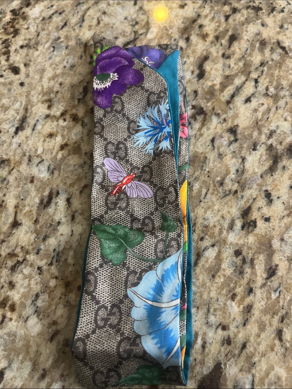 Gucci Floral Silk Twilly Scarf in Multicolor - Picture 3 of 4